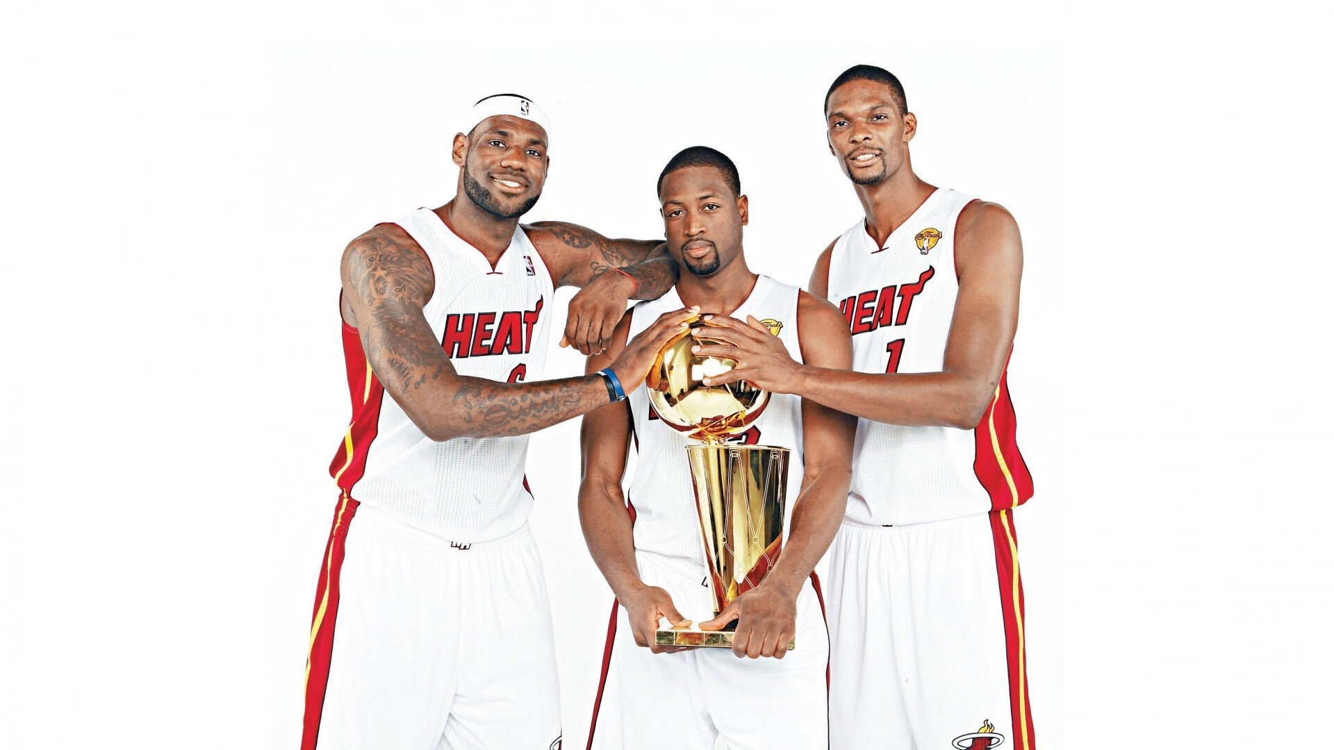 国际交流:国家队与海外强队举行热身赛提升实战经验,国际队员